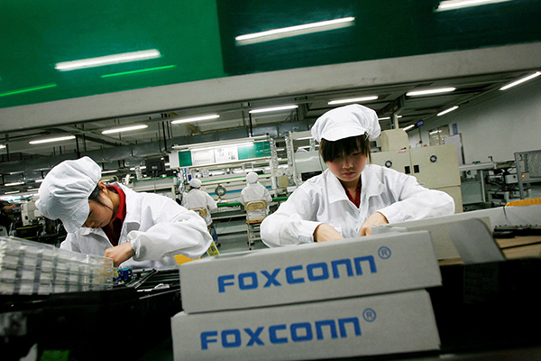 Zhengzhou'daki Dünyanın En Büyük IPhone Fabrikası Yüksek Talebi Karşılamak İçin Yeniden İşe Almak İçin Acele Ediyor